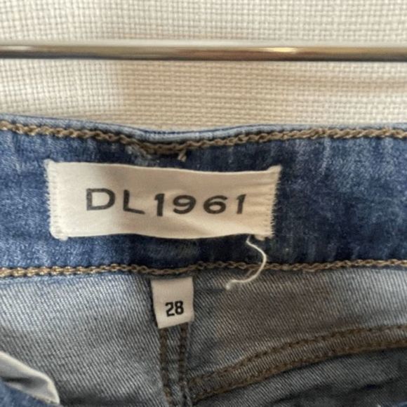 DL1961 Florence‎ Mid Rise Skinny Crop Jeans - Picture 2 of 3